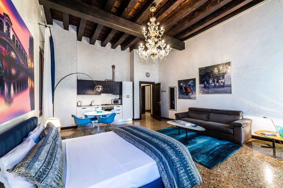 Can I Drive to a Venice Apartment? What to Know www.casantangelo.com