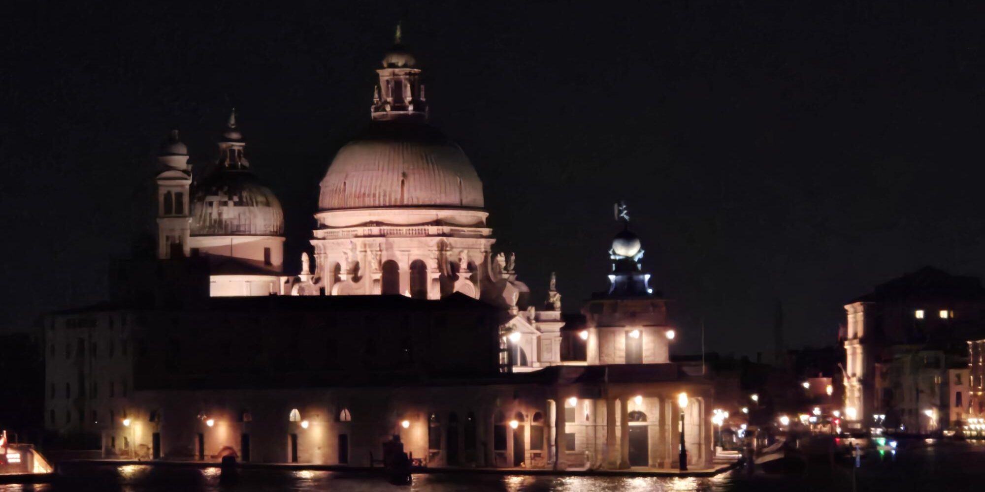 Palazzo Grassi and Punta della Dogana Venezia www.casantangelo.com